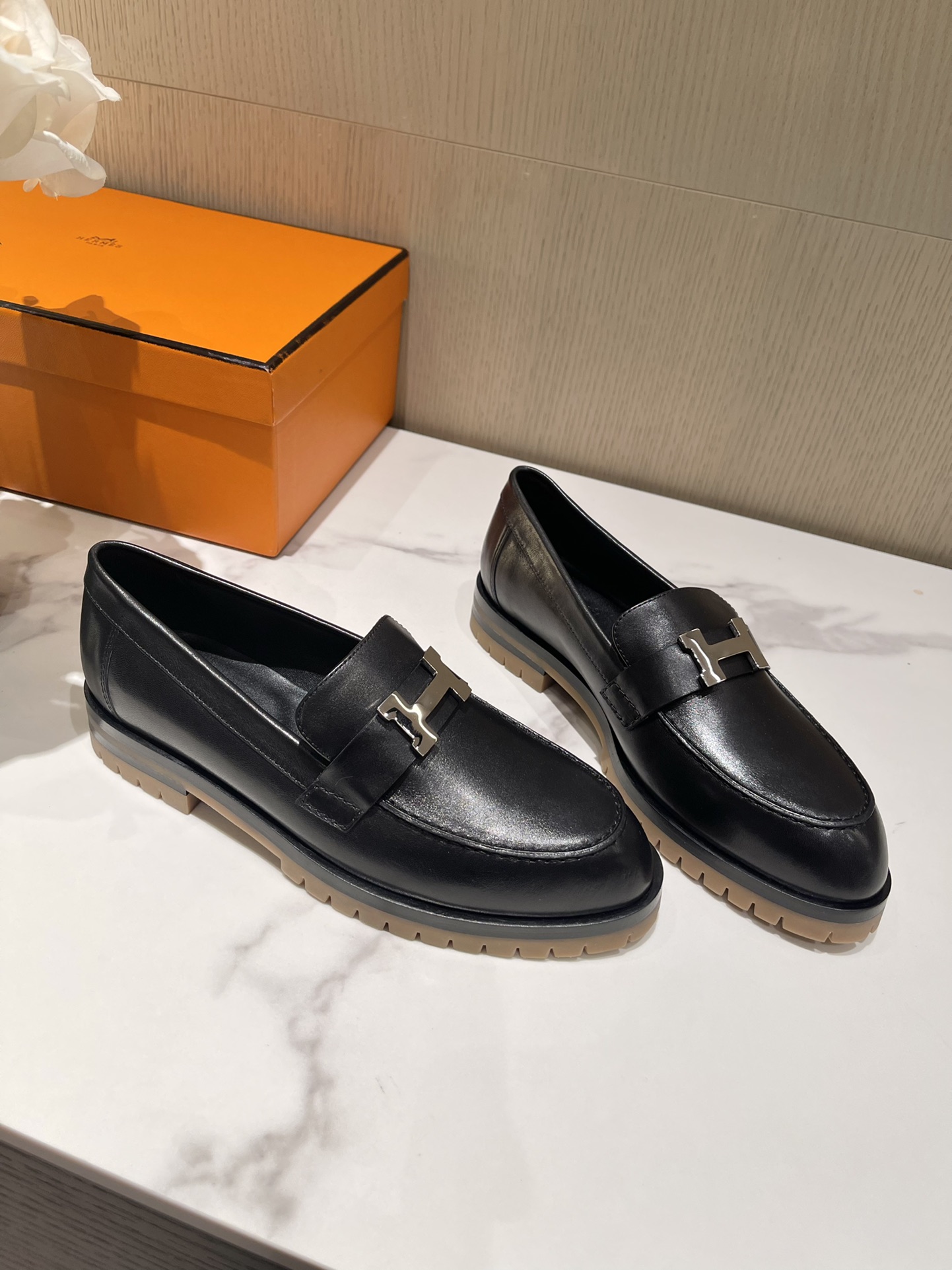 H**mes loafers(eu35-eu40)
