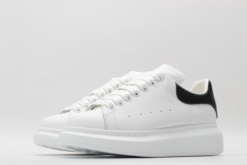 A1exa*der m*q*en sports shoes