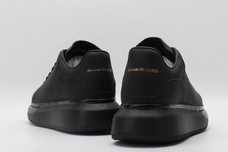 A1exa*der m*q*en sports shoes