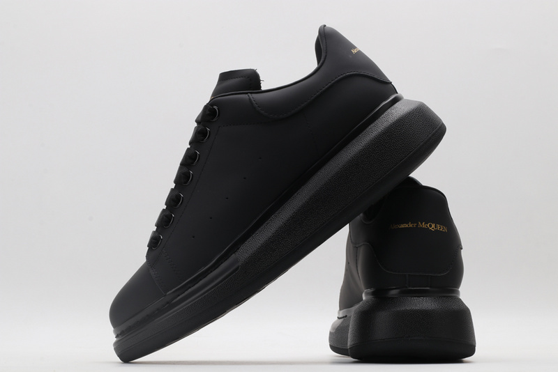 A1exa*der m*q*en sports shoes