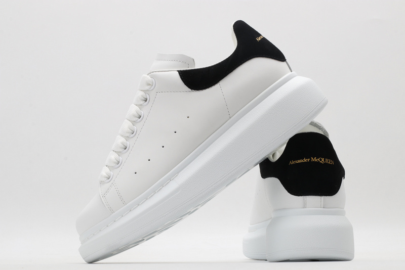 A1exa*der m*q*en sports shoes