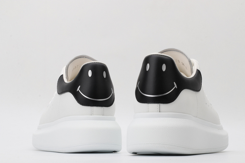 A1exa*der m*q*en sports shoes