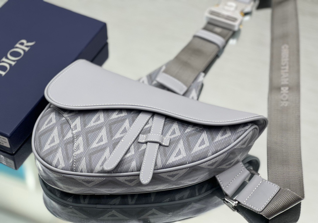 D*or saddle bag-20 x 28.6 x 5cm