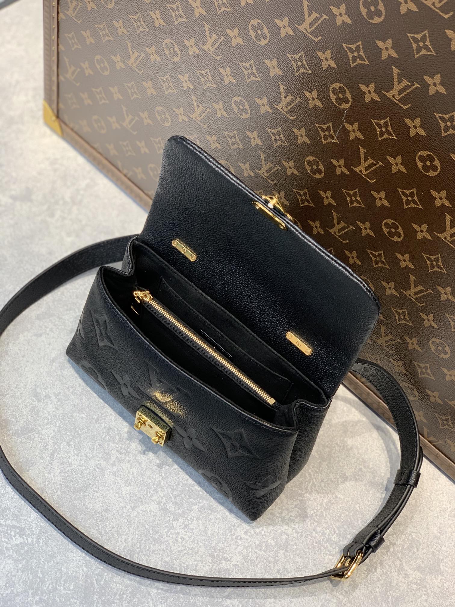 l0*is V*t0n madeleine bb handbag-24*17*8.5cm