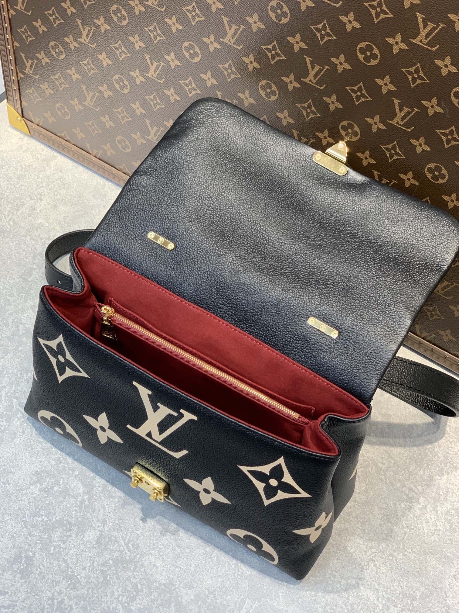 l0*is V*t0n madeleine handbag-30.0 x 19.5 x 11cm