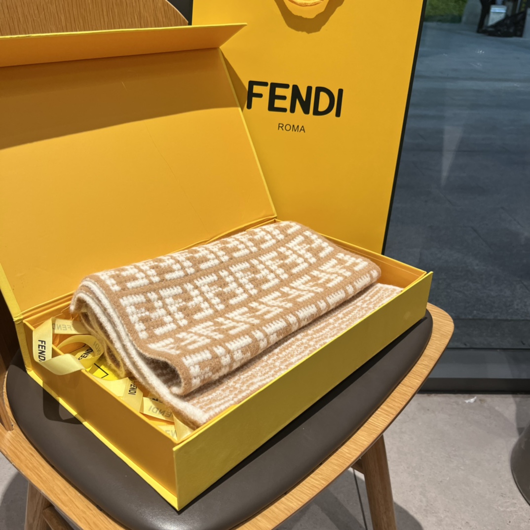 F**di scarf-31*180cm