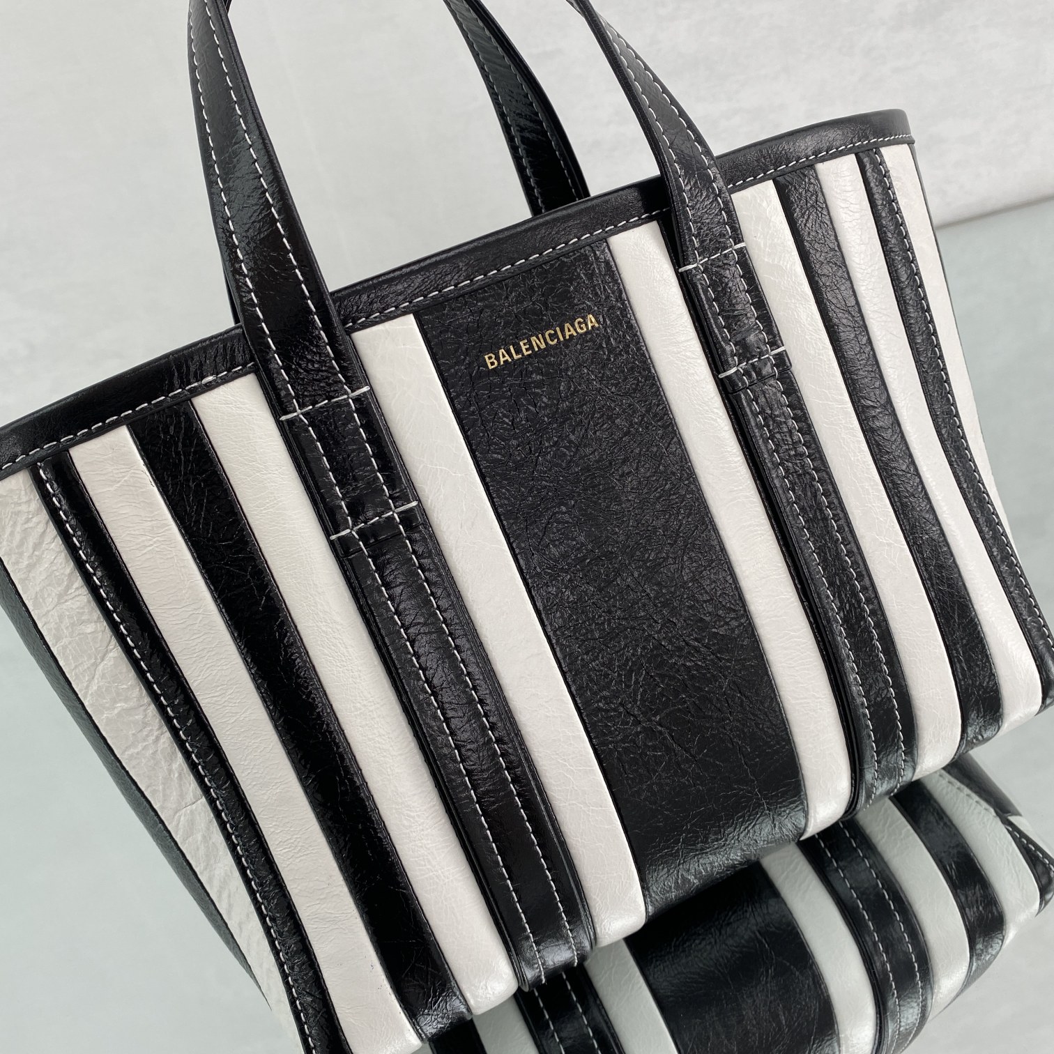 Ba*len*cia*ga͙ 21ss tote-28x10x19cm