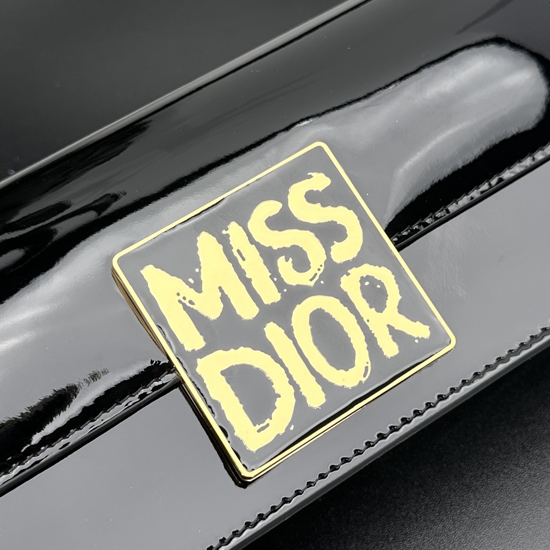 D*or miss D*or allover bag-22*11*6cm