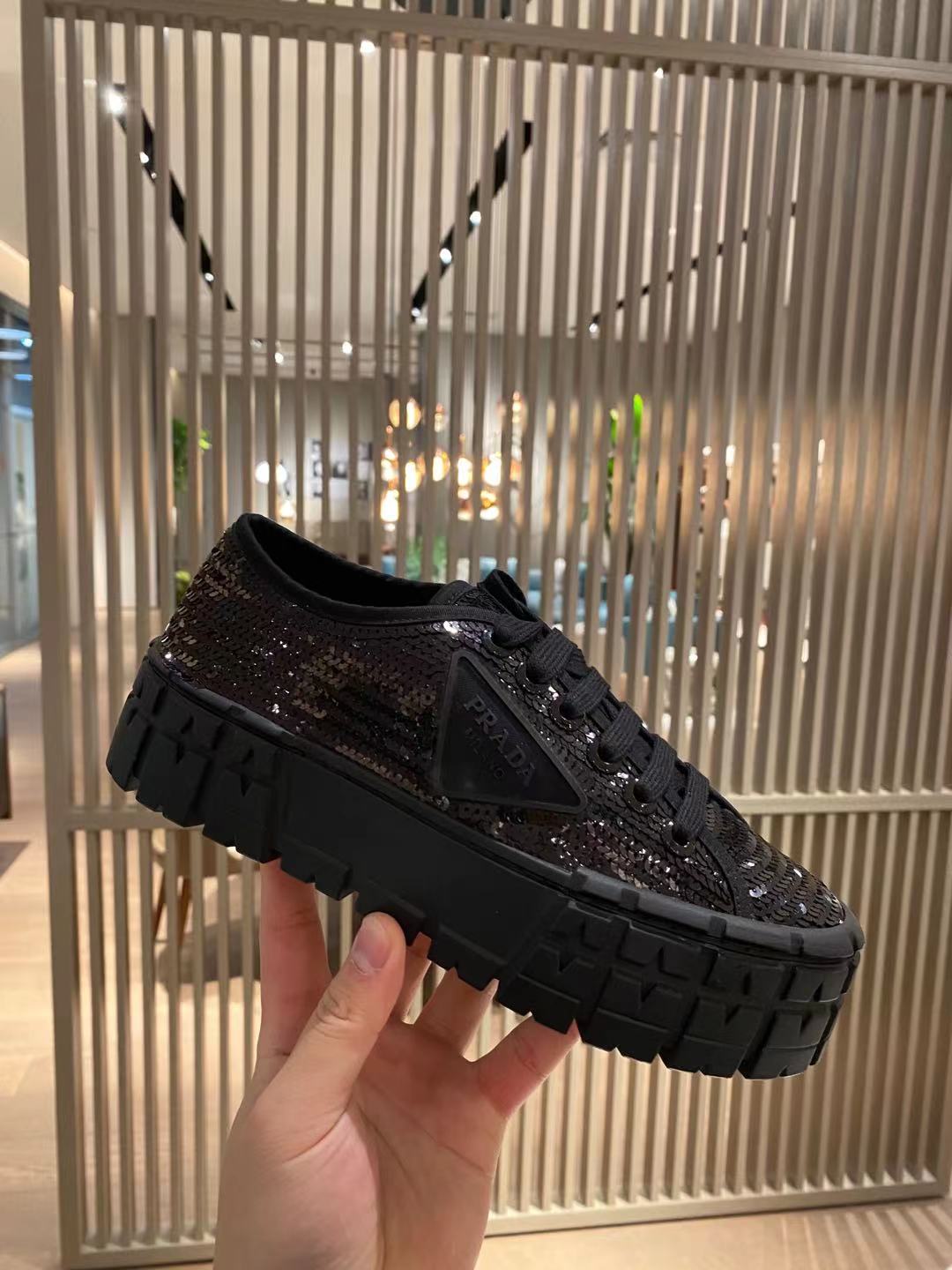 Pra*a boots 2022ss