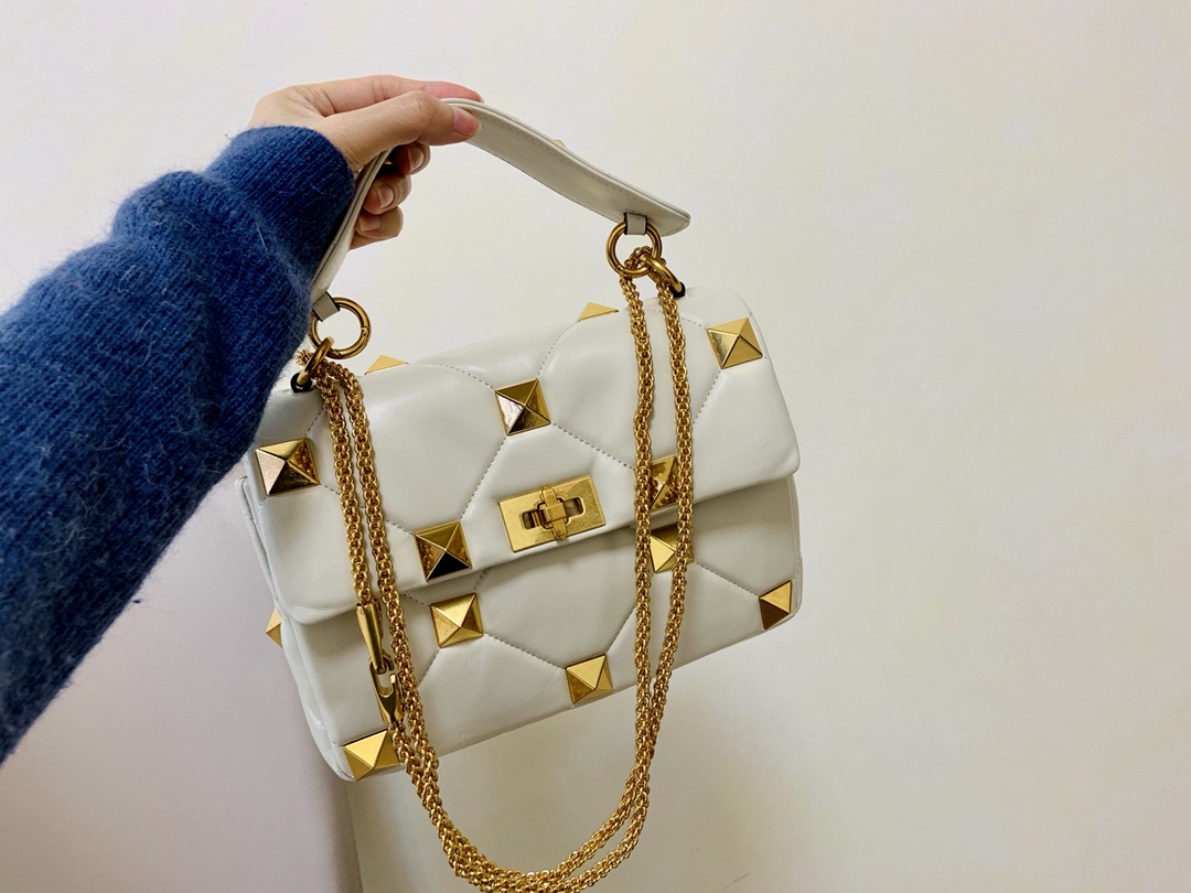 Valentin0 Garavani Roman Stud-Small Size-25*16*10CM