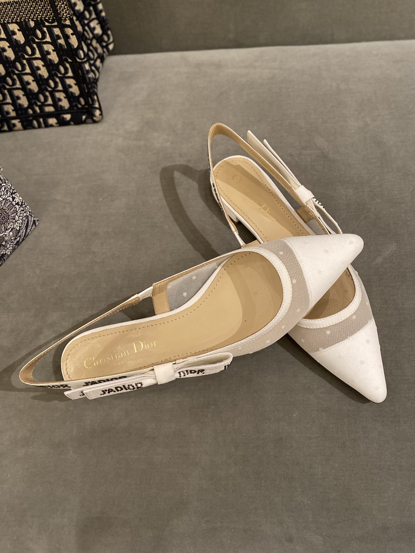 D*or flap shoes