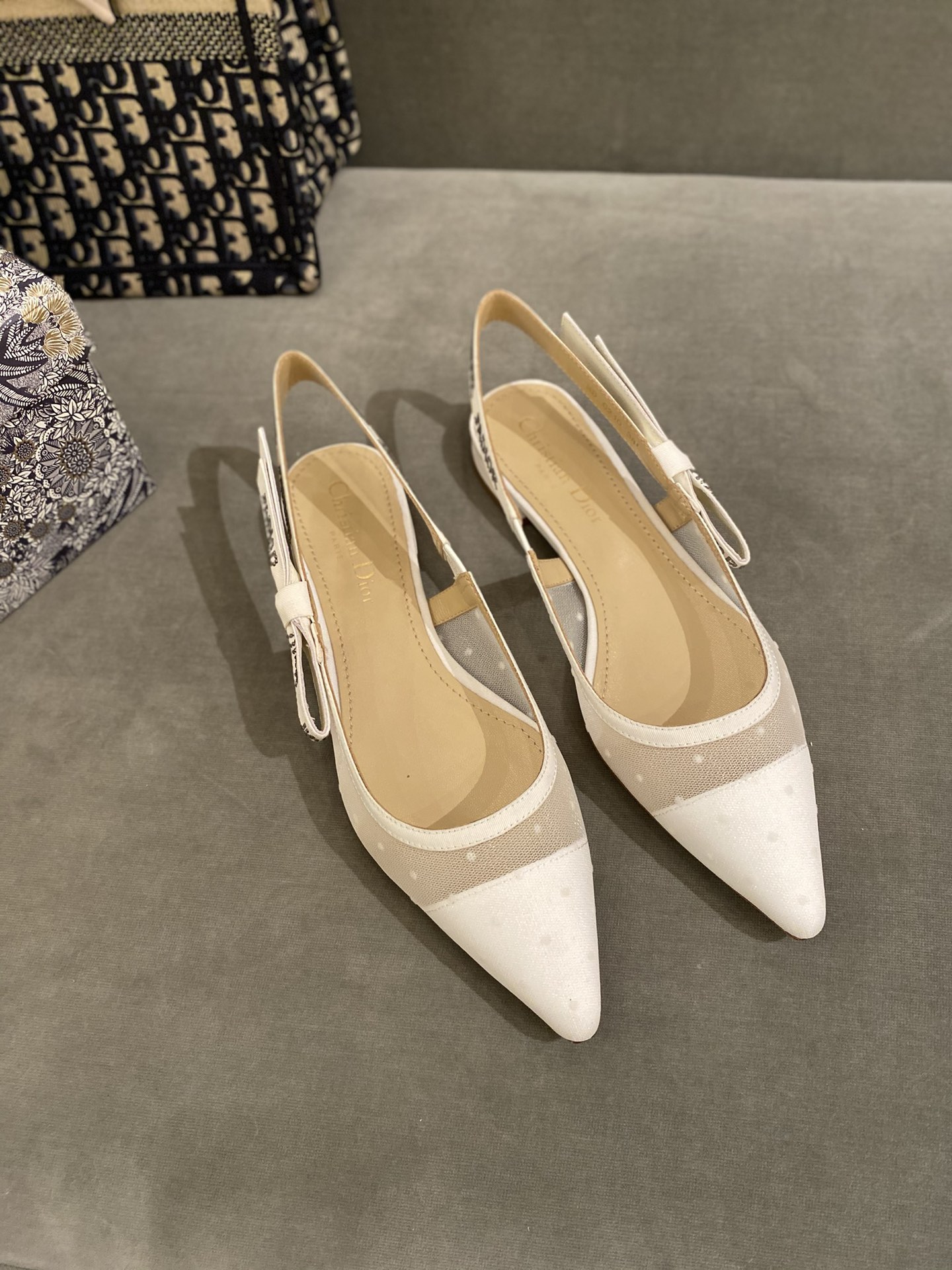 D*or flap shoes