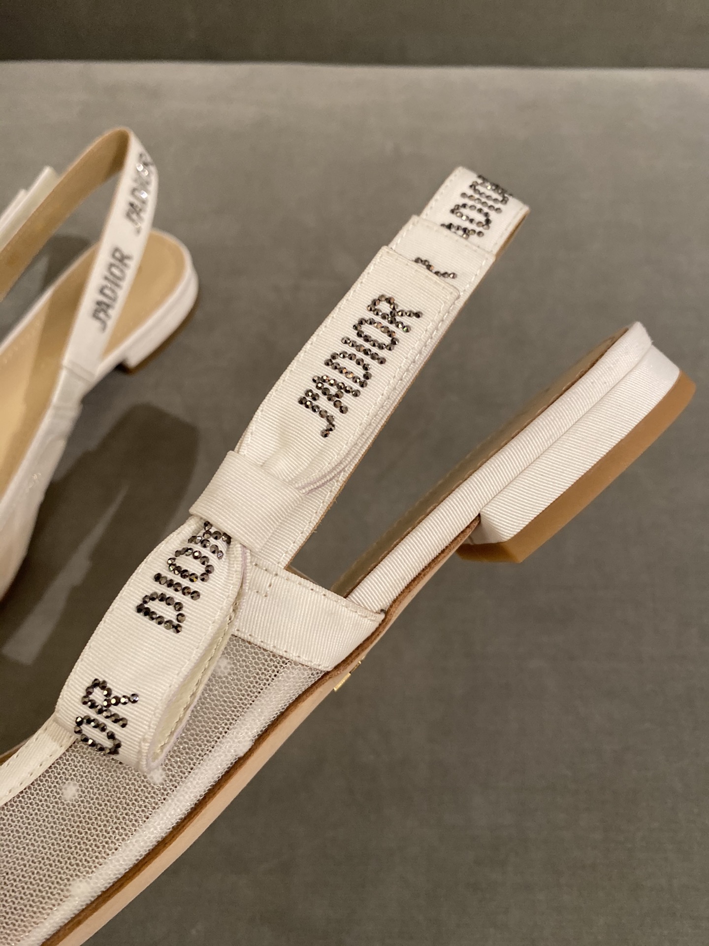 D*or flap shoes