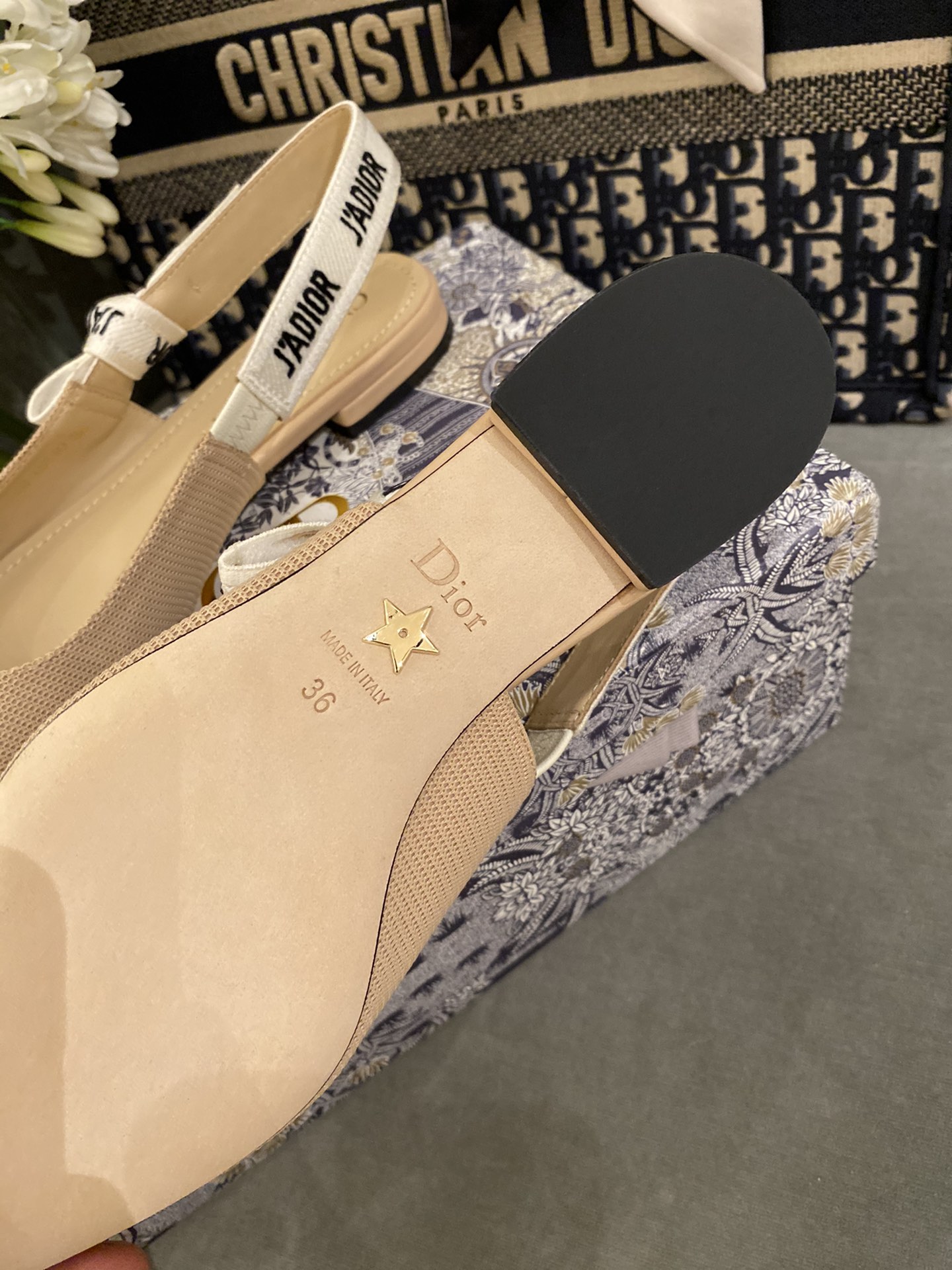 D*or flap shoes