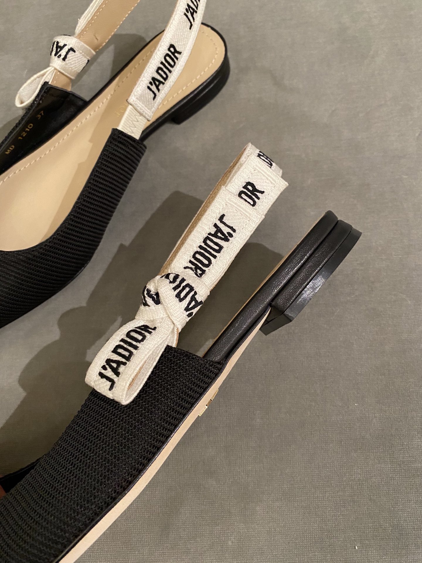D*or flap shoes