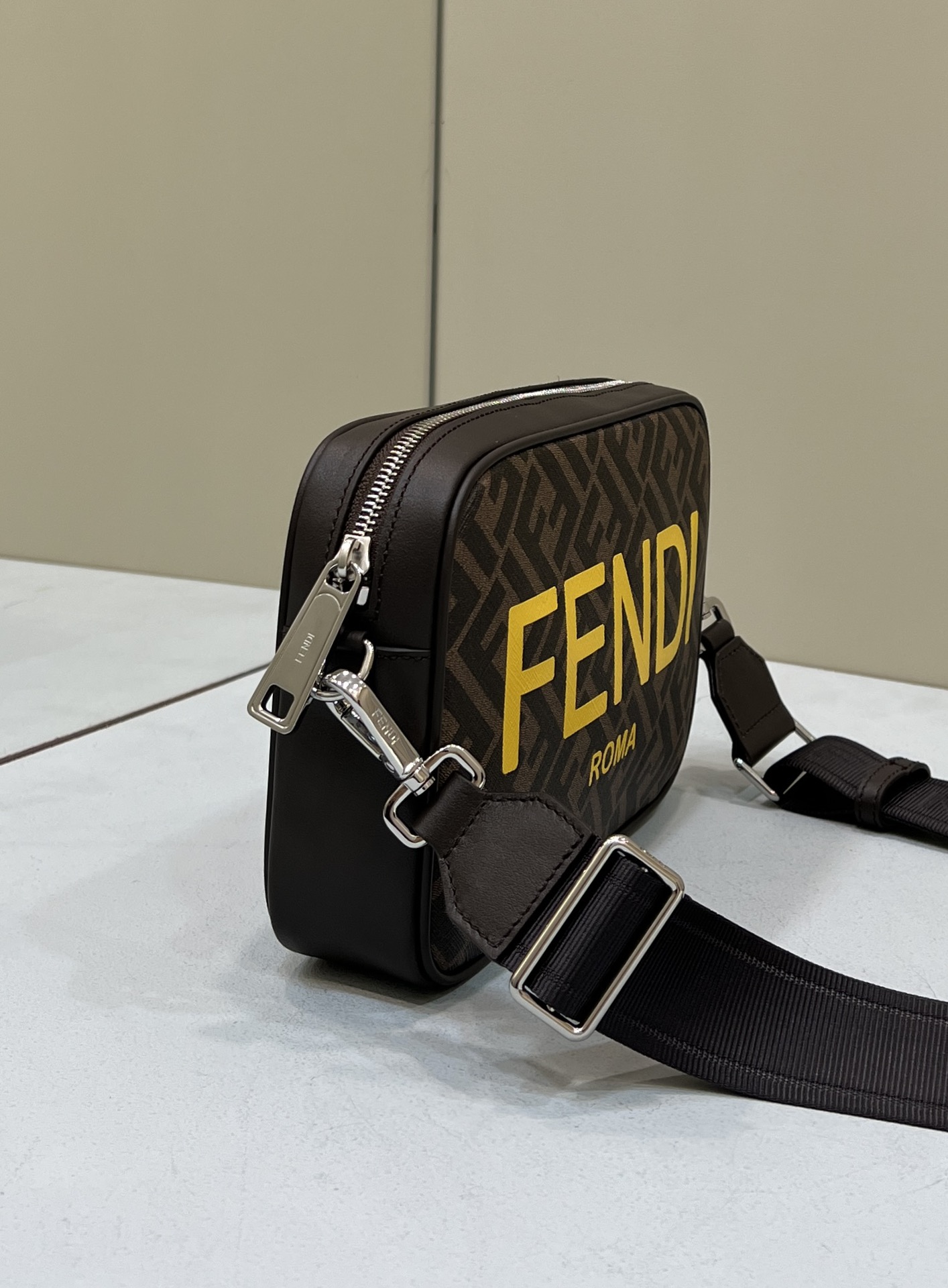 F**di camera bag-23.5x5x16cm