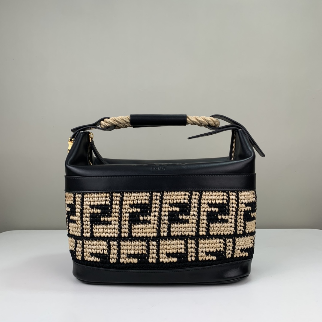 F**di raffia bag-35 x22 x18cm