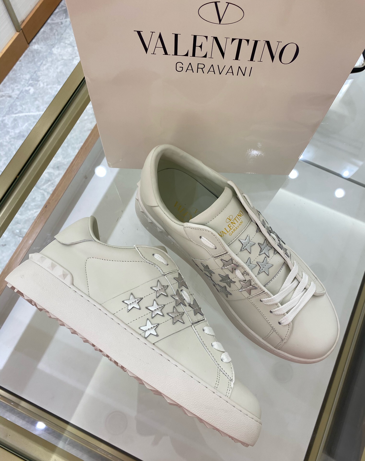 Va1e*ntin0 garavani sneakers