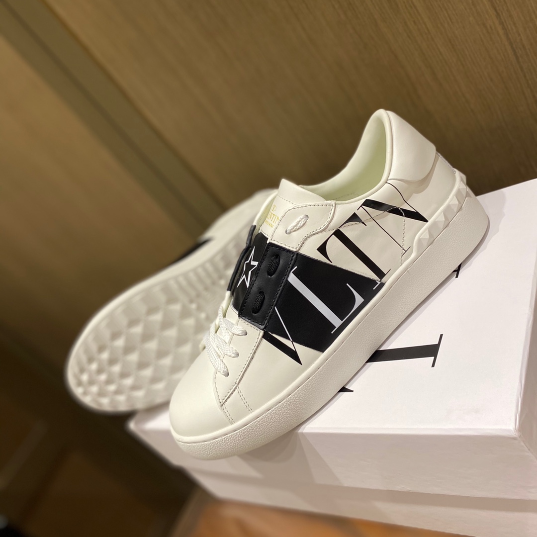 Va1e*ntin0 garavani sneakers