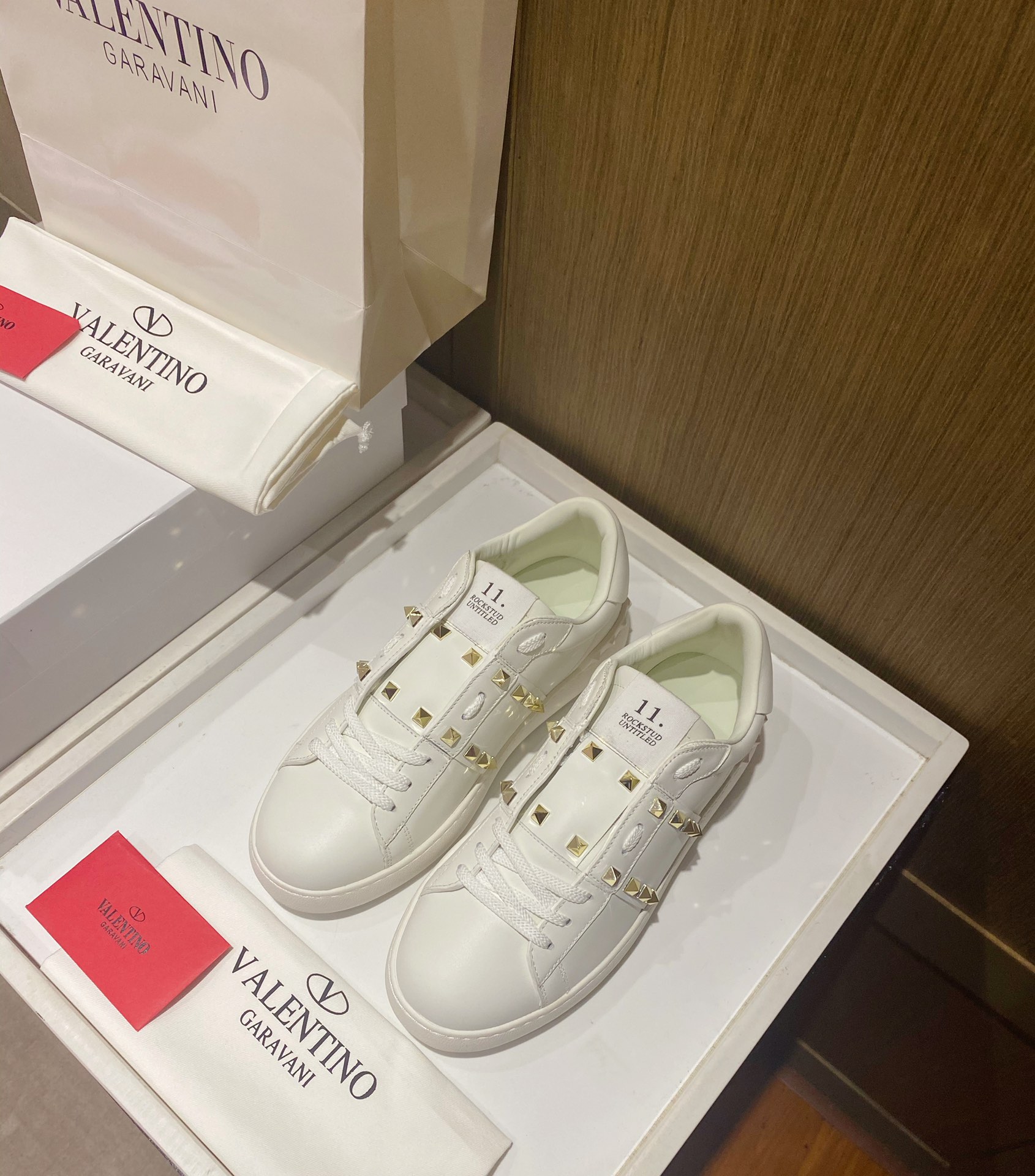 Va1e*ntin0 garavani sneakers