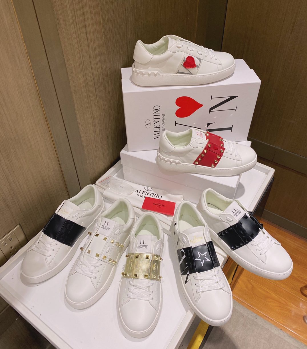 Va1e*ntin0 garavani sneakers