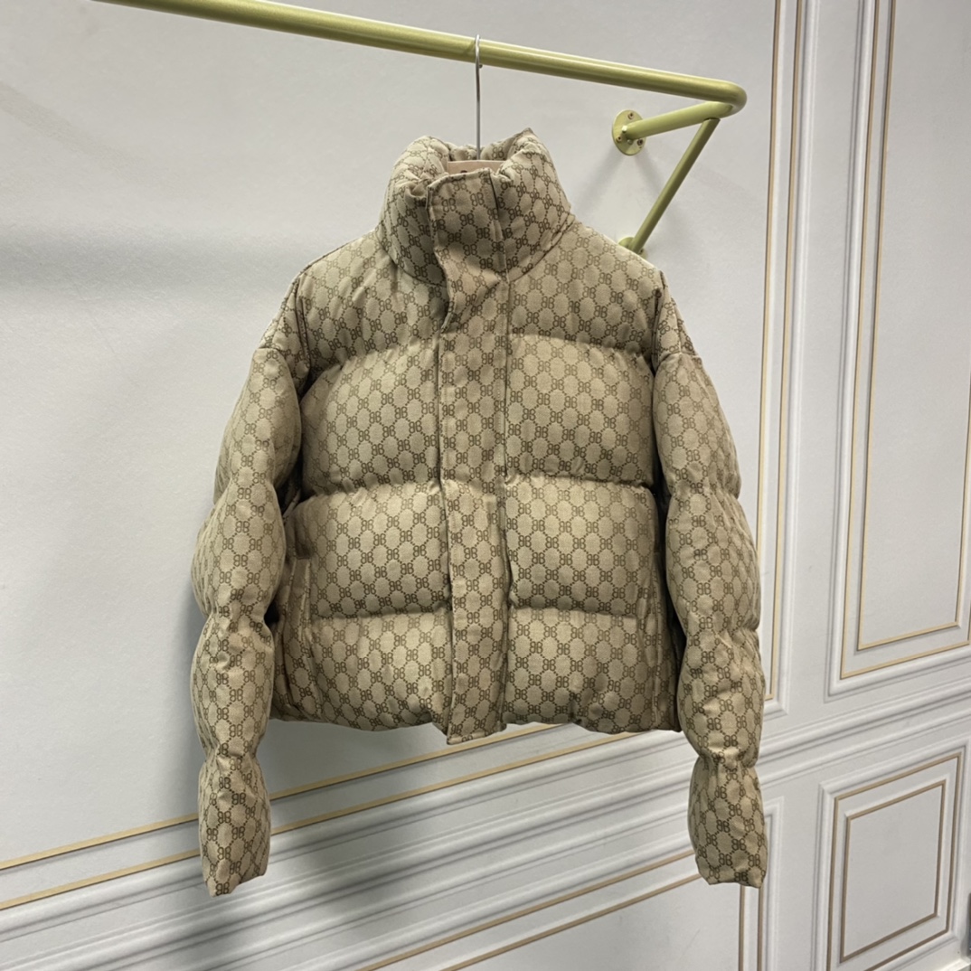 Balen*iaga Cotton