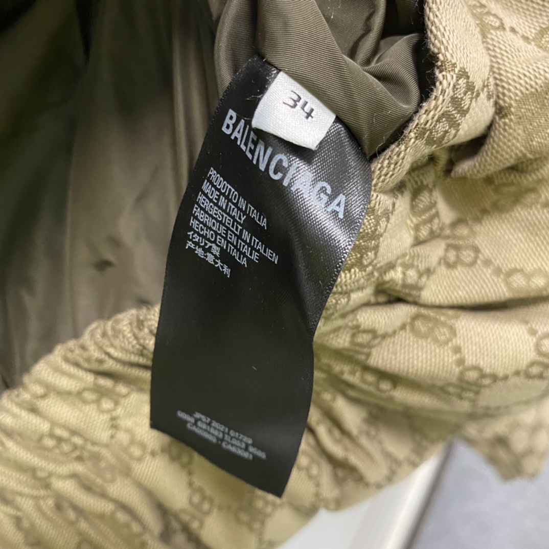 Balen*iaga Cotton