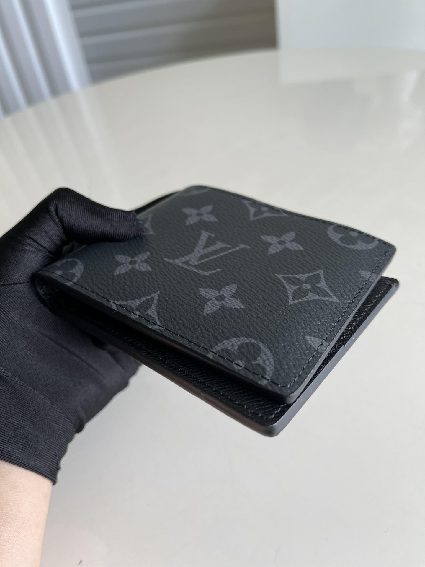 l0*is V*t0n slender wallet-m62294-11*9*2cm