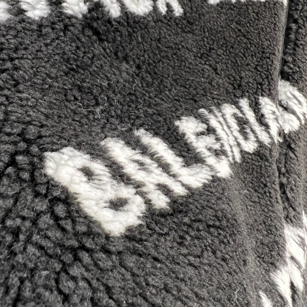 Ba*len*cia*ga coat