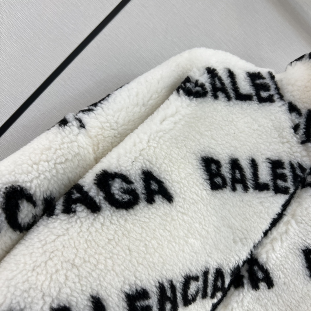 Ba*len*cia*ga coat