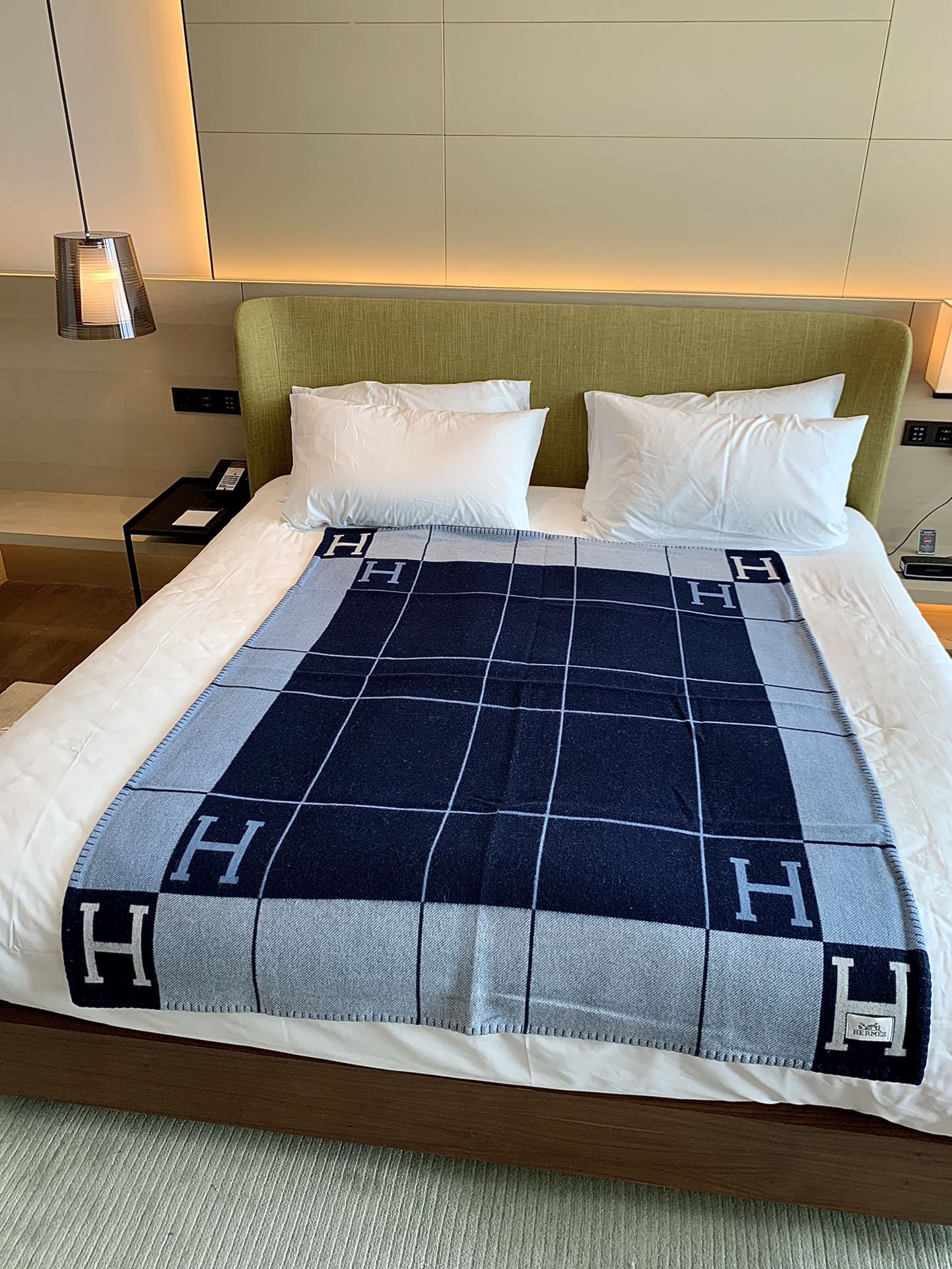H**mes blankets-170*135cm