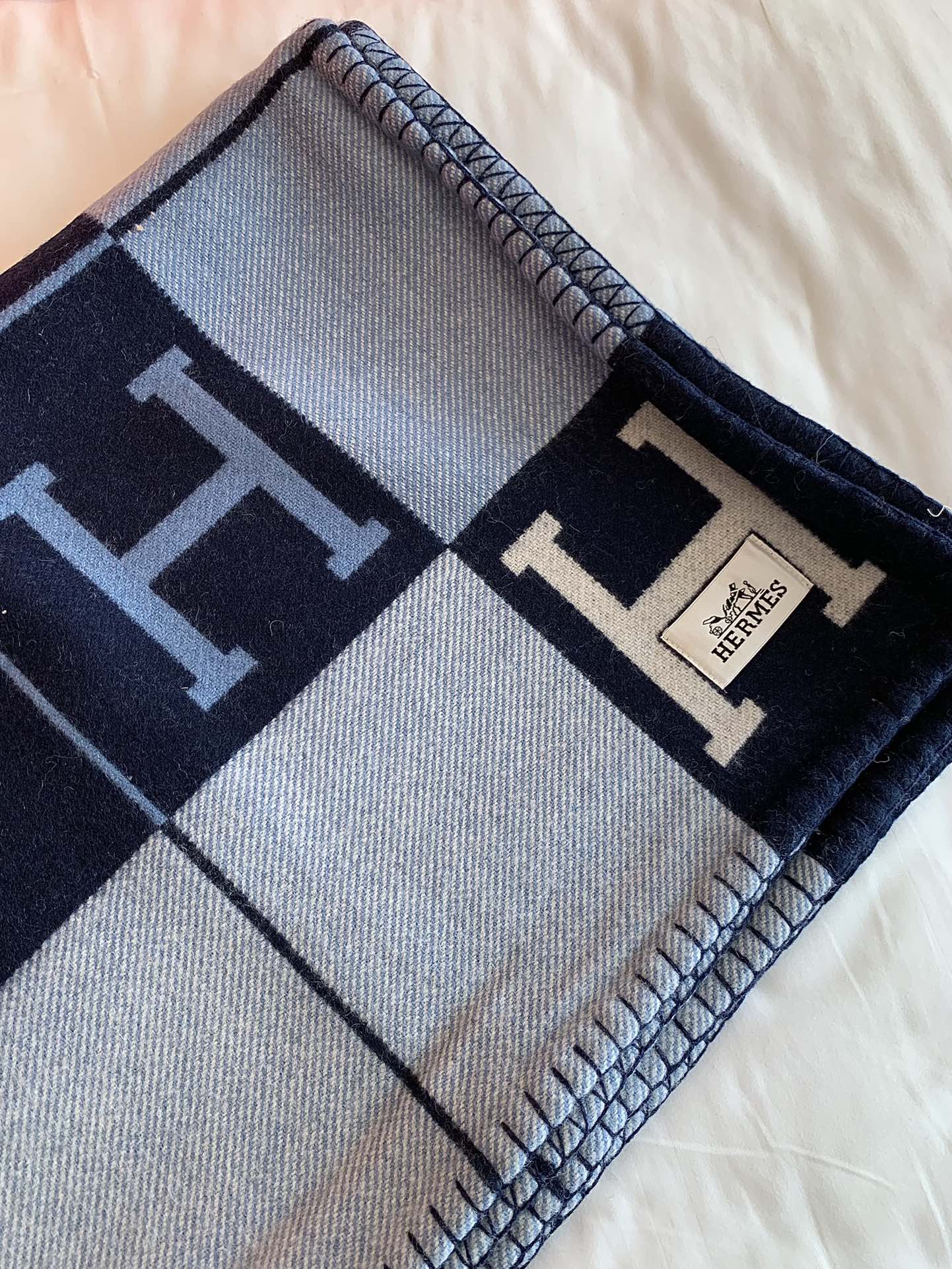 H**mes blankets-170*135cm