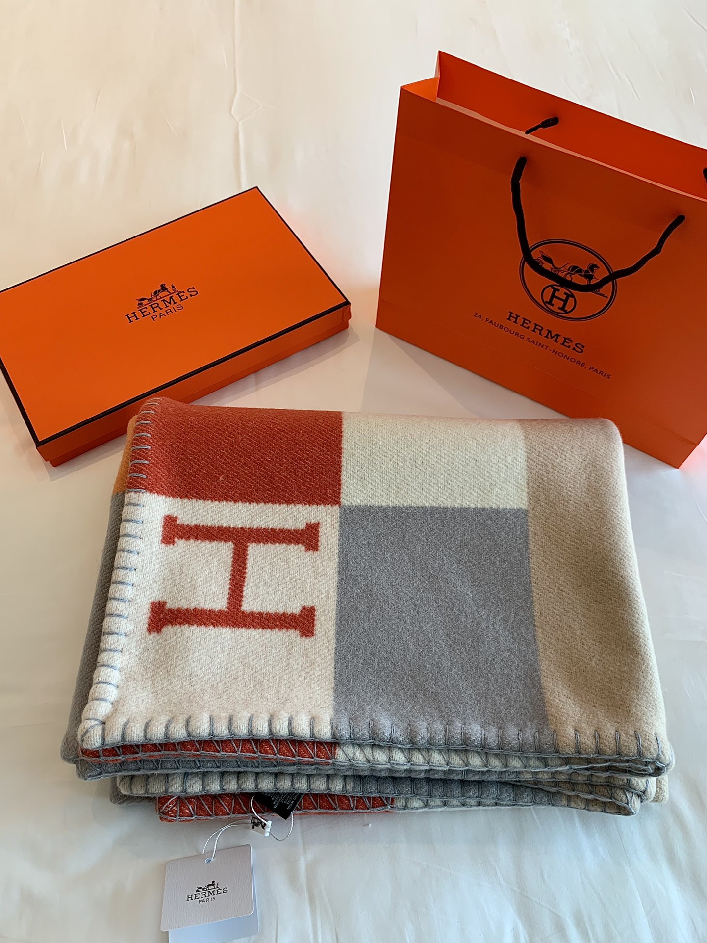H**mes blankets-170*135cm