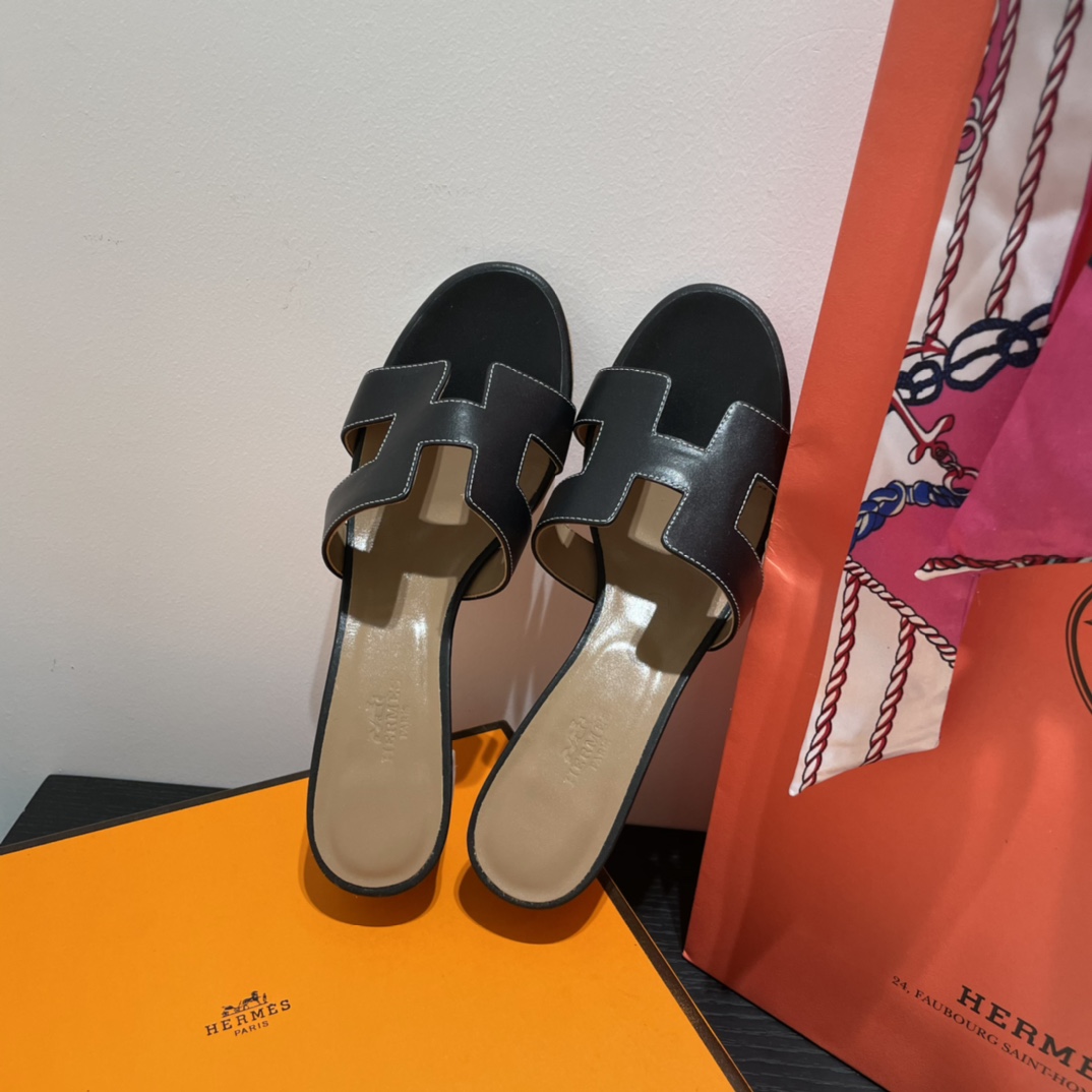 H**mes H**mes classic slippers