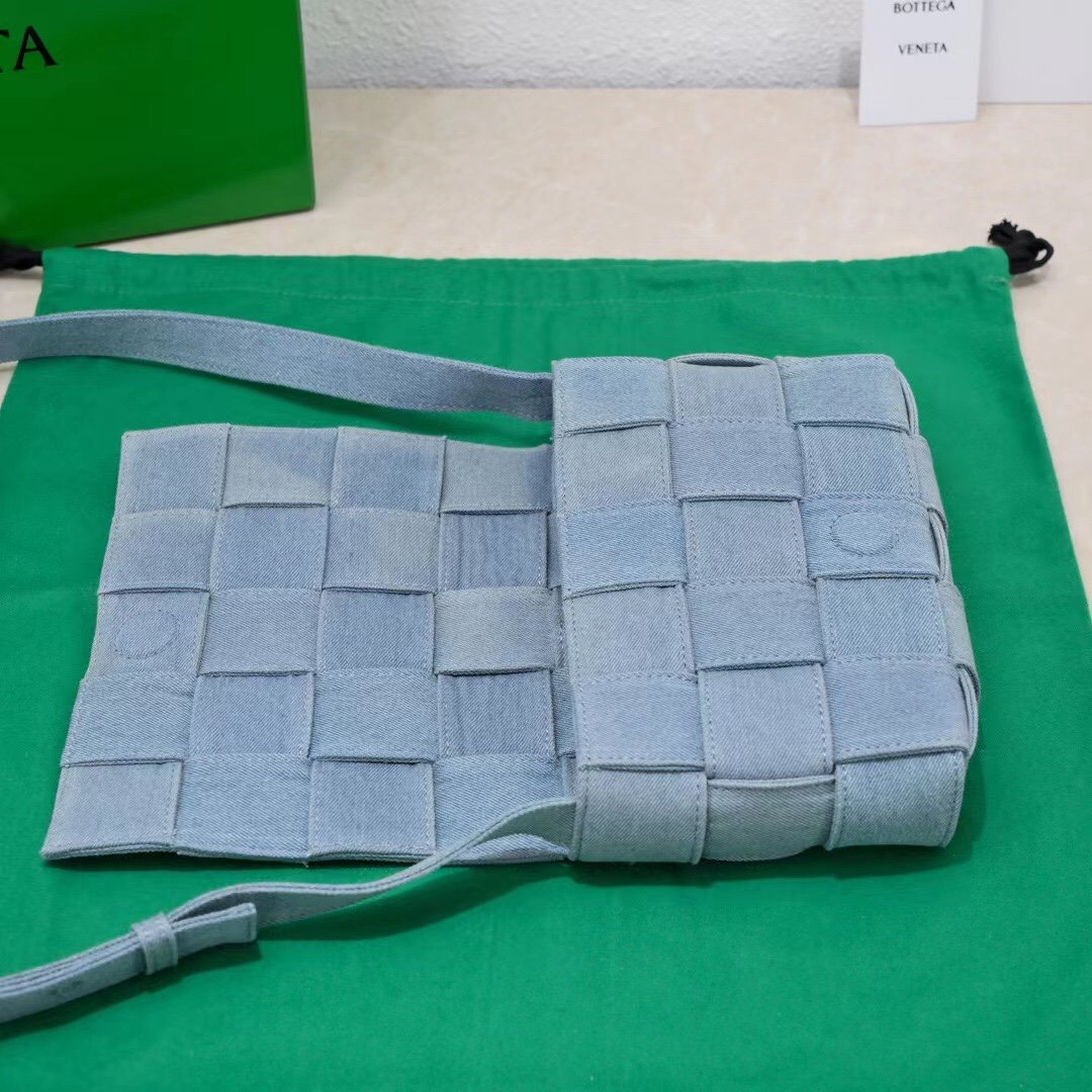 b0tte*a Ven*ta cassette bag-23x15x6cm
