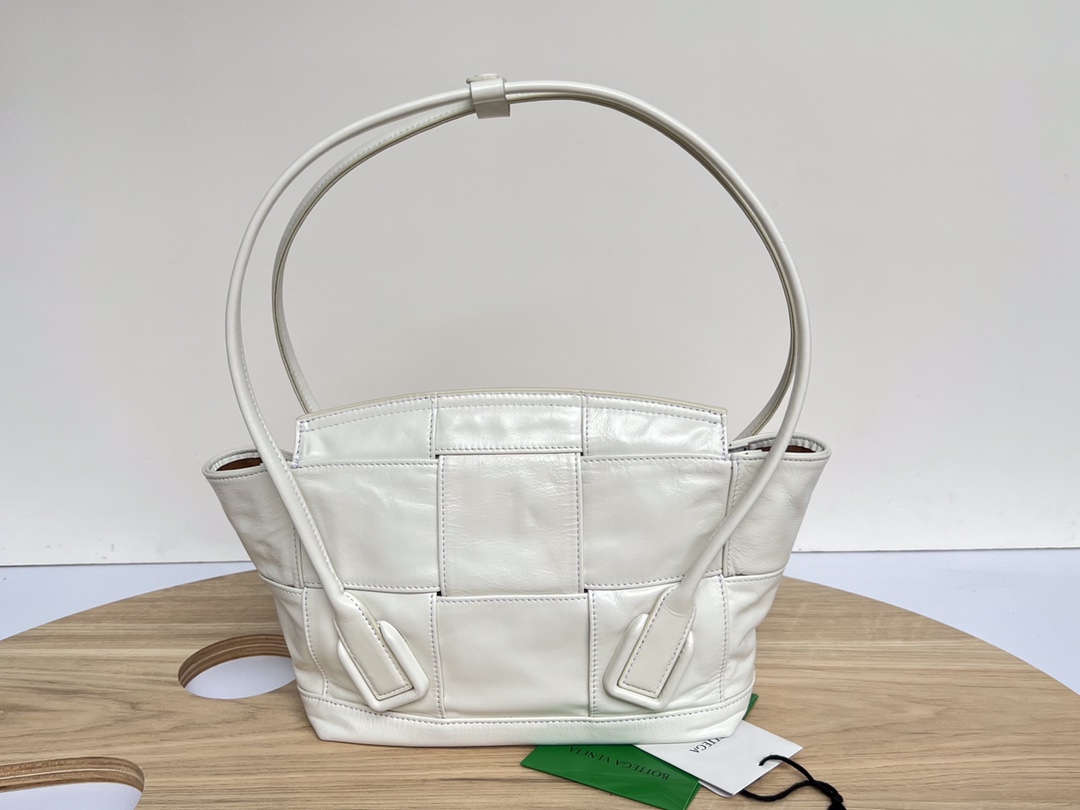 b0tte*a Ven*ta arco bag-23x21x9cm
