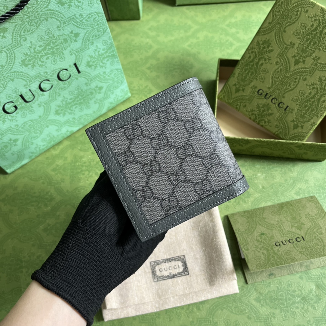 G*u*i wallet-10*10cm