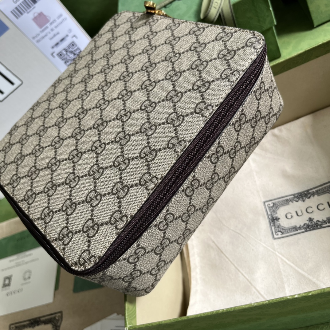 G*u*i pouch-22*8*19.5cm