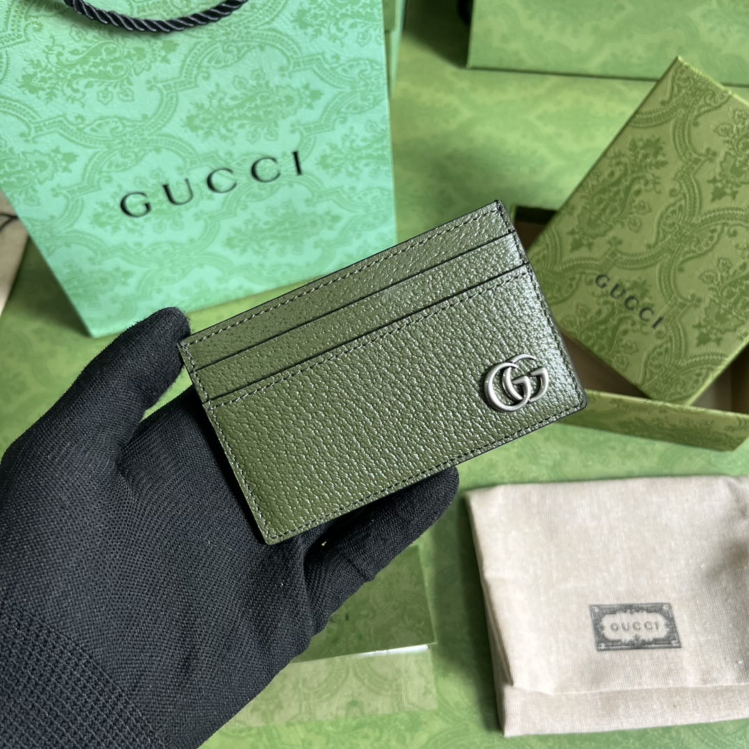 G*u*i wallet-11*9cm