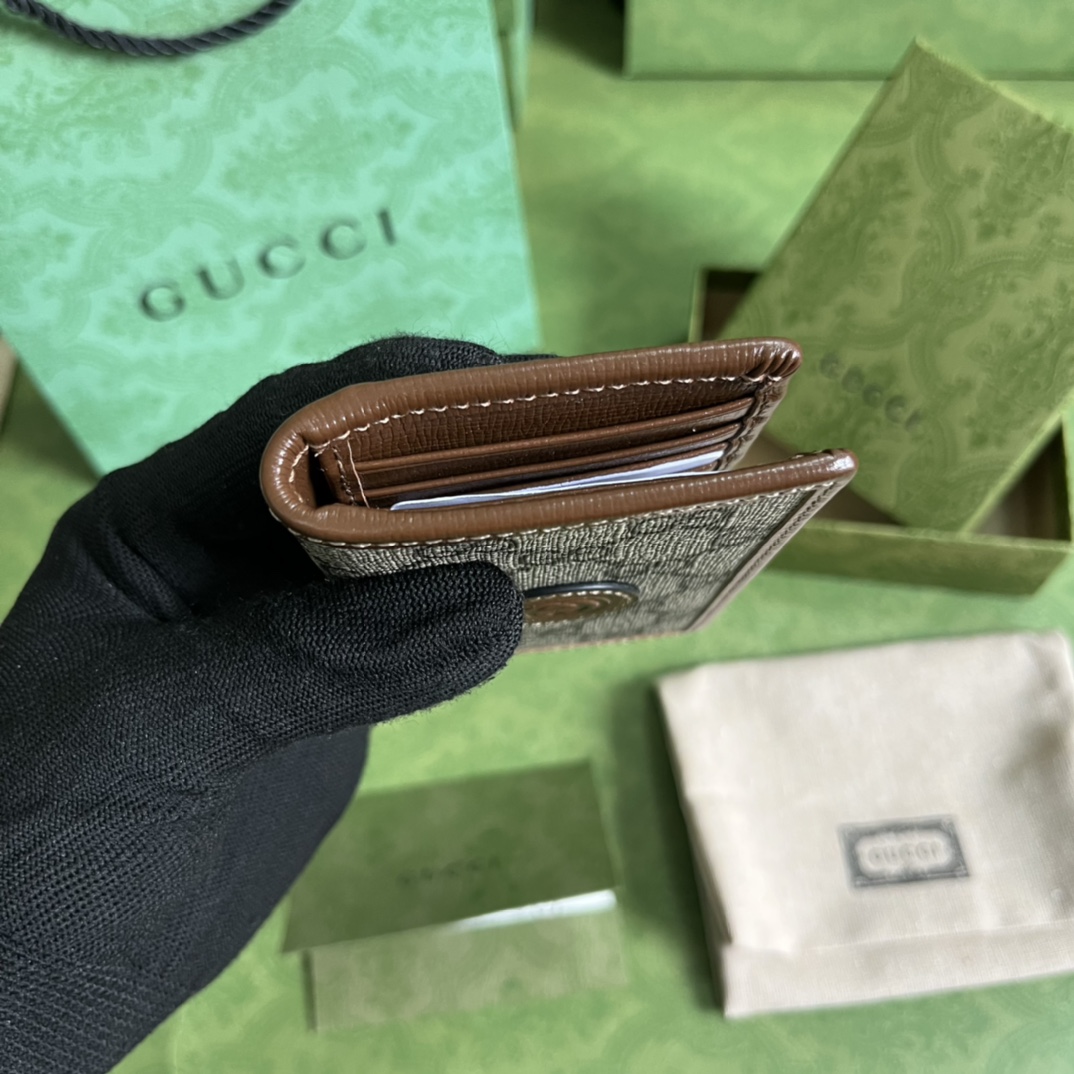 G*u*i wallet-7.5*12cm