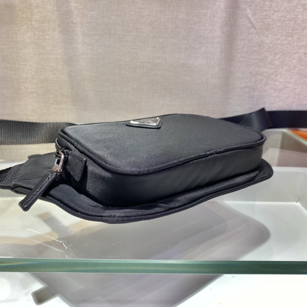 Pra*a 2vh128 waist bag -19*13*2.5cm