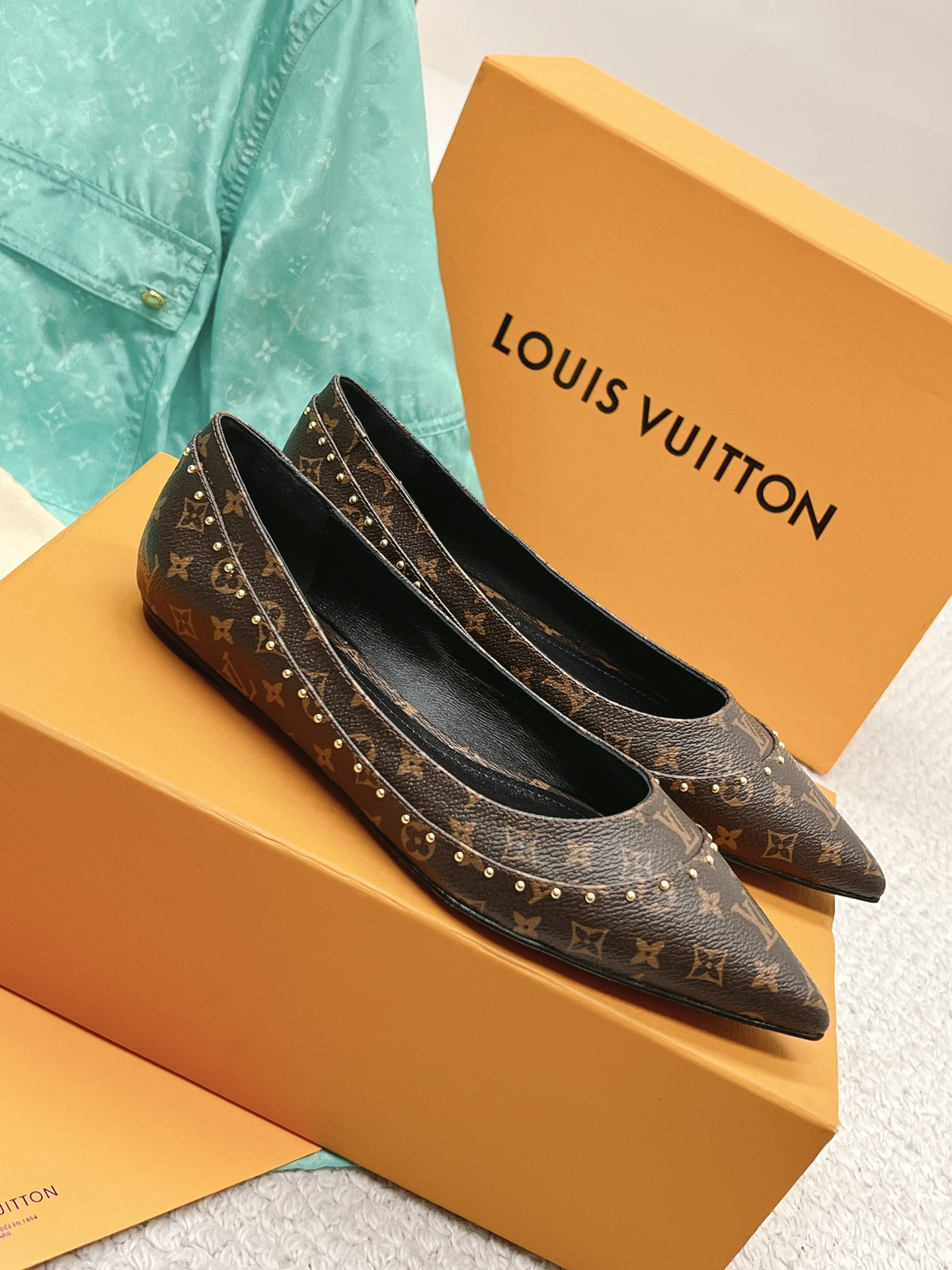 l0*is V*t0n heel