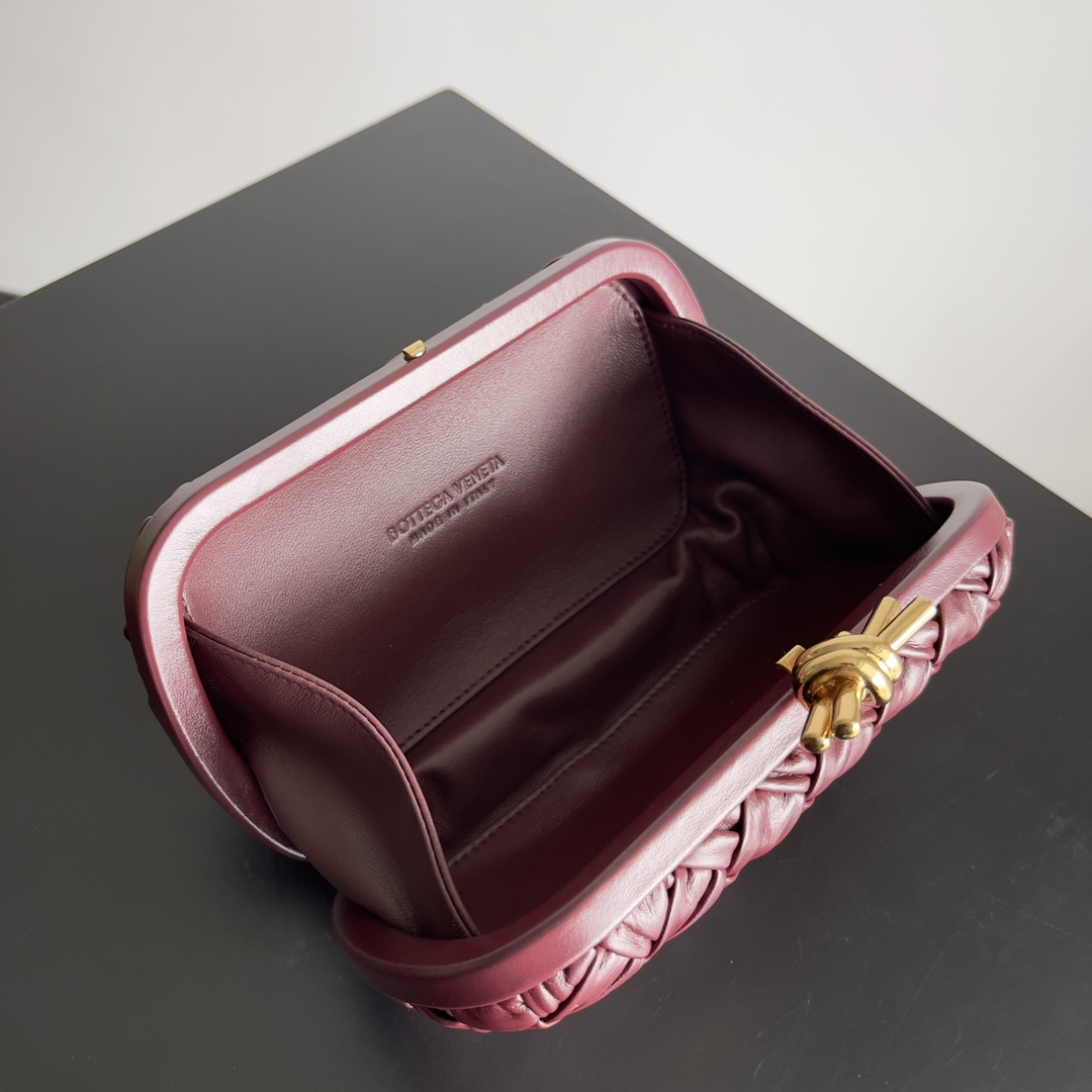 b0tte*a Ven*ta knot pouch-20.5*6*12.5cm