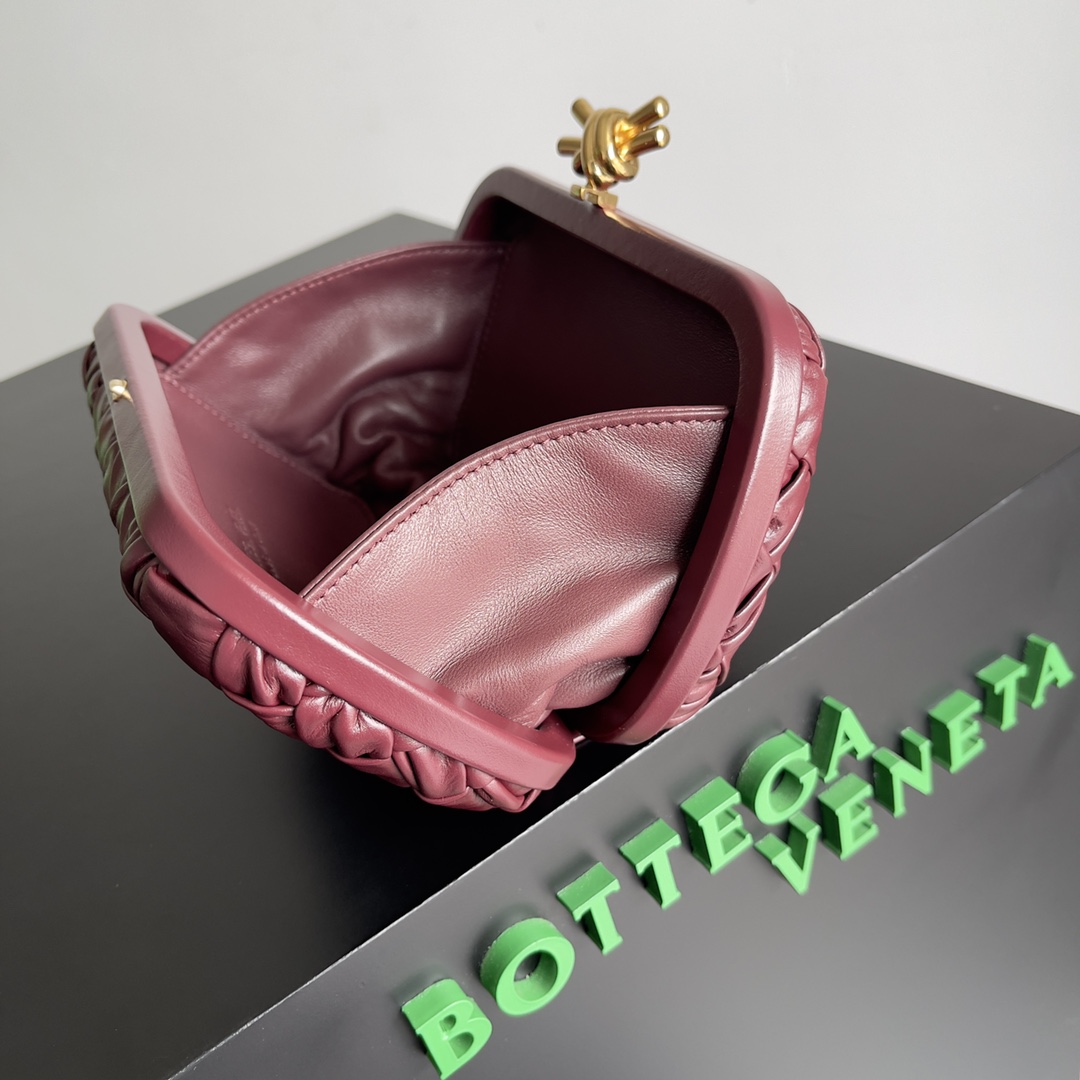 b0tte*a Ven*ta knot pouch-20.5*6*12.5cm