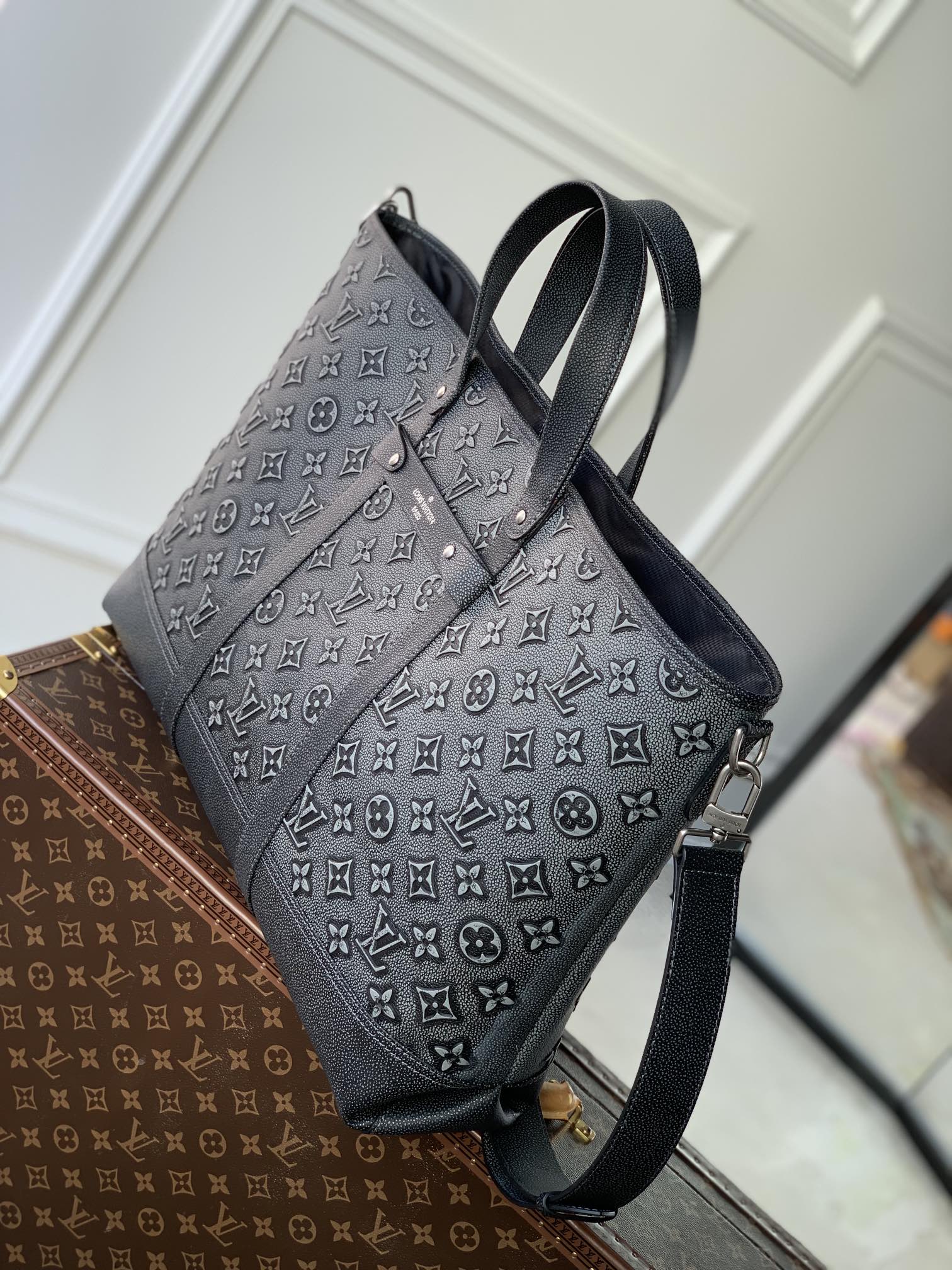l0*is V*t0n roll top handbags m21371-60*37*15.5cm