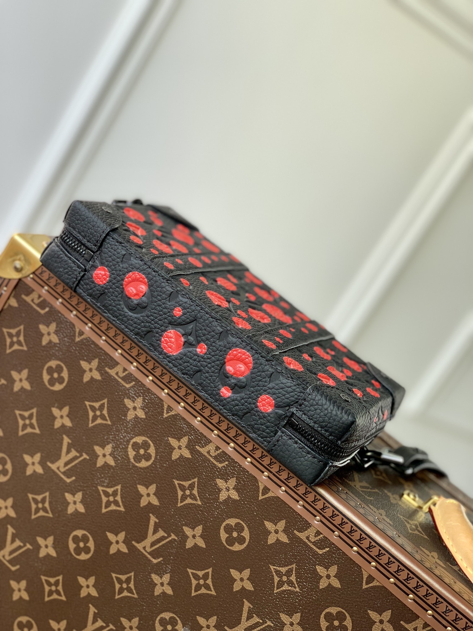 LV Soft Trunk Wallet-M81905-22.5*14*5CM