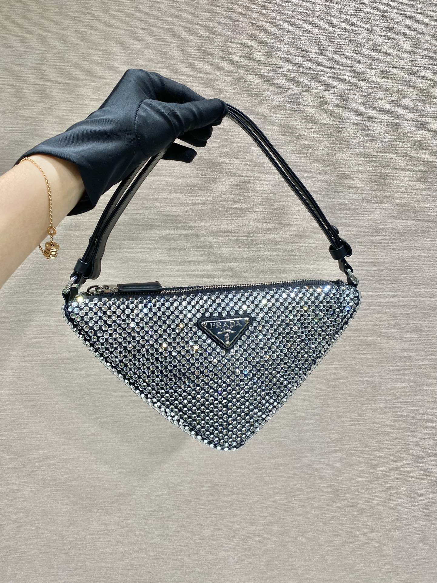 Pra*a triangle handbags lnq044-26*15*5.5cm