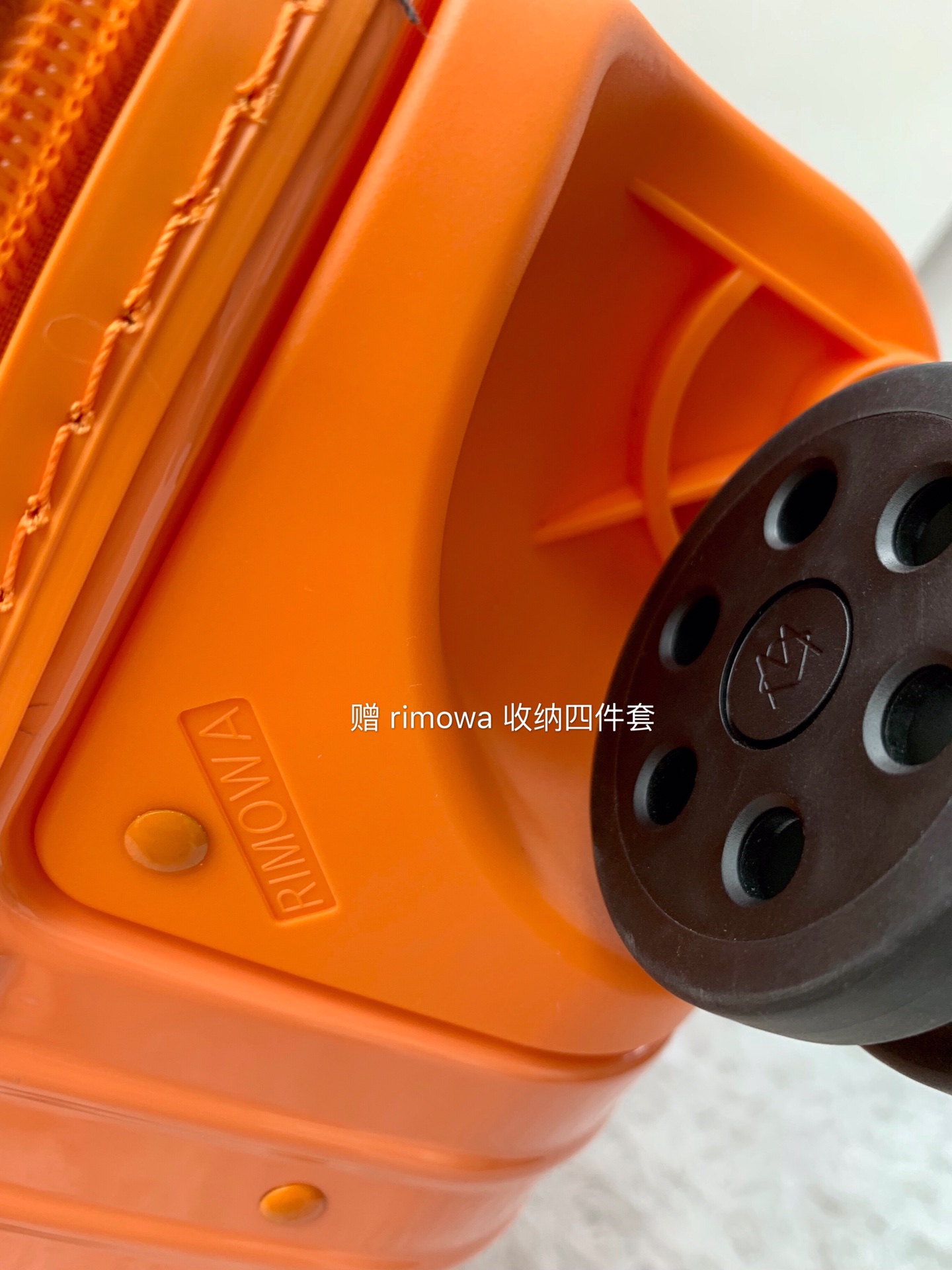 r1m0wa essential ttrunk plus lU*gage-29&31inch