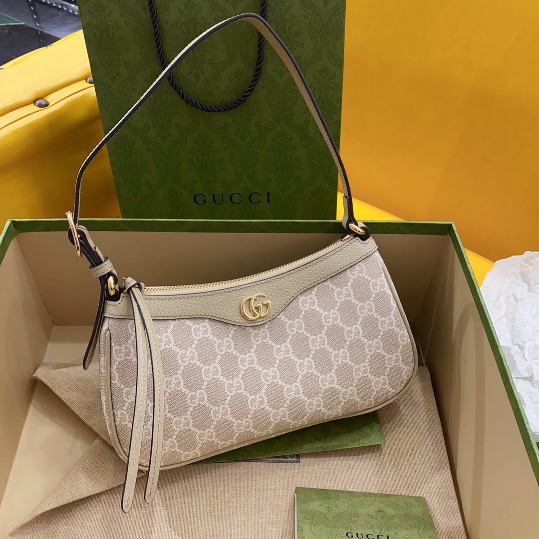 G*u*i chain bag-25*15*6cm