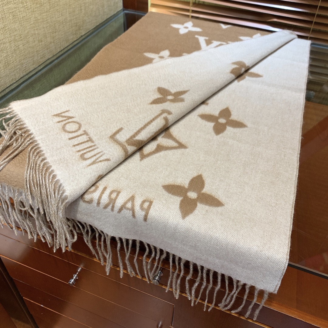 l0*is V*t0n scarf-191 x 46cm